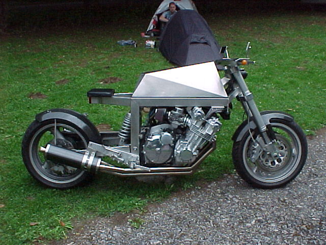 http://www.streetfighters.nl/honda/kunstcbx1.jpg